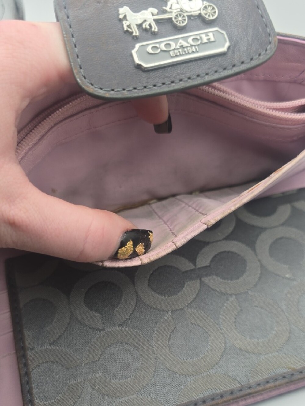 Coach Gray/Pink Signature Horse/Carriage Long Wallet W Checkbook (GOOD/FAIR)π - Picture 14 of 15